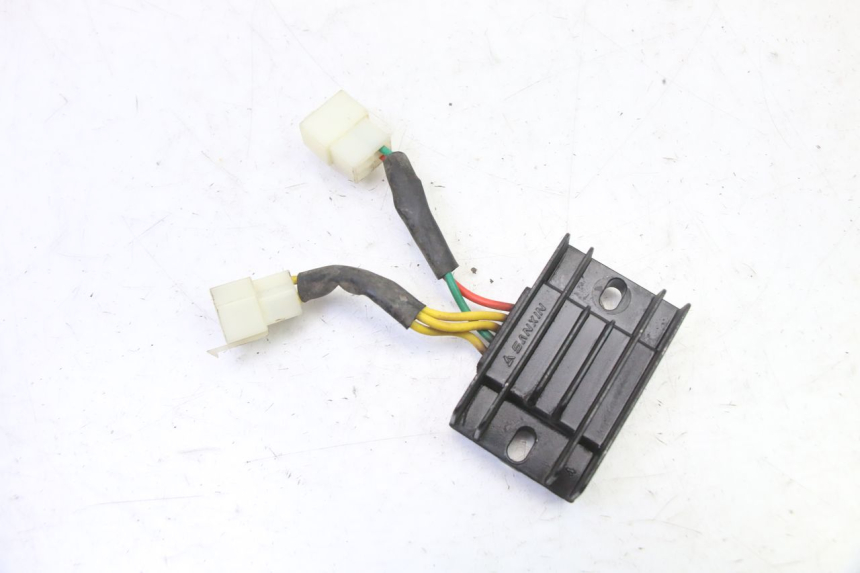 photo de REGULATEUR CHARGE PEUGEOT STREETZONE I NAKED 2T 50 (2018 - 2020)