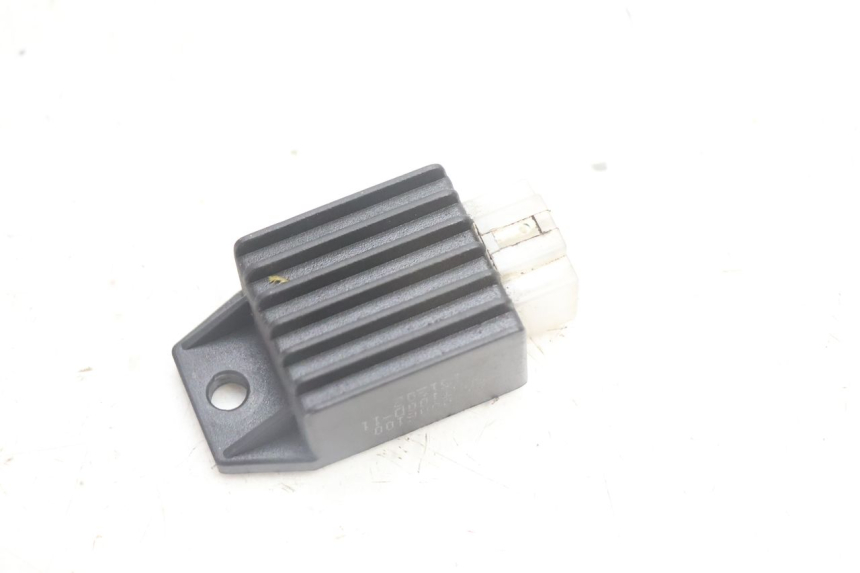 photo de REGULATEUR CHARGE PEUGEOT STREETZONE NAKED 2T 50 (2014 - 2018) - Détail de la pièce