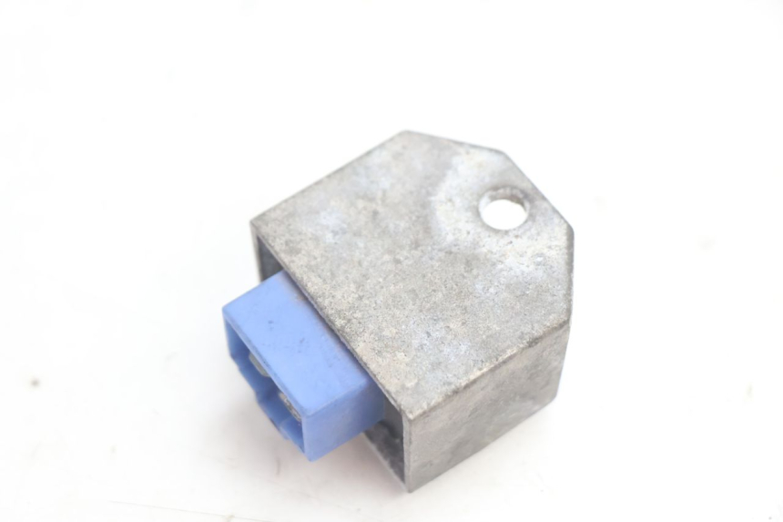 photo de RÉGULATEUR DE CHARGE MBK STUNT NAKED 50 (2004 - 2018) - Autre angle de vue