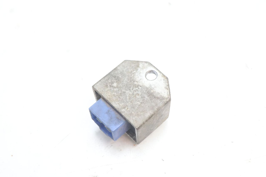 photo de RÉGULATEUR DE CHARGE MBK STUNT NAKED 50 (2004 - 2018) - Autre angle de vue