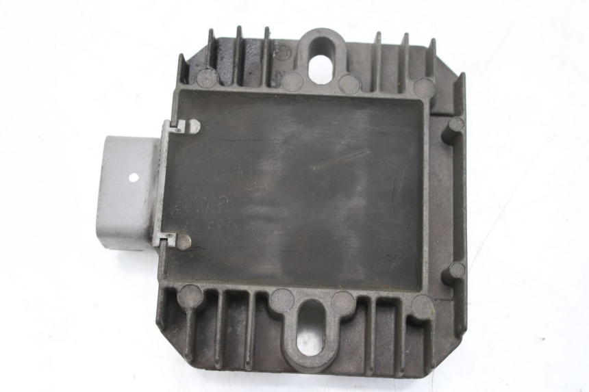 photo de RÉGULATEUR DE CHARGE SUZUKI AN BURGMAN 400 (2006 - 2010)