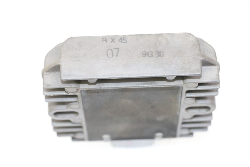 photo de REGULATEUR CHARGE SUZUKI BURGMAN 125 (2007 - 2014)