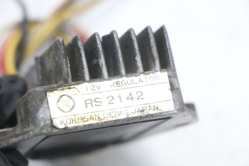 photo de REGULATEUR CHARGE SUZUKI GSX E 250 (1982 - 1983)