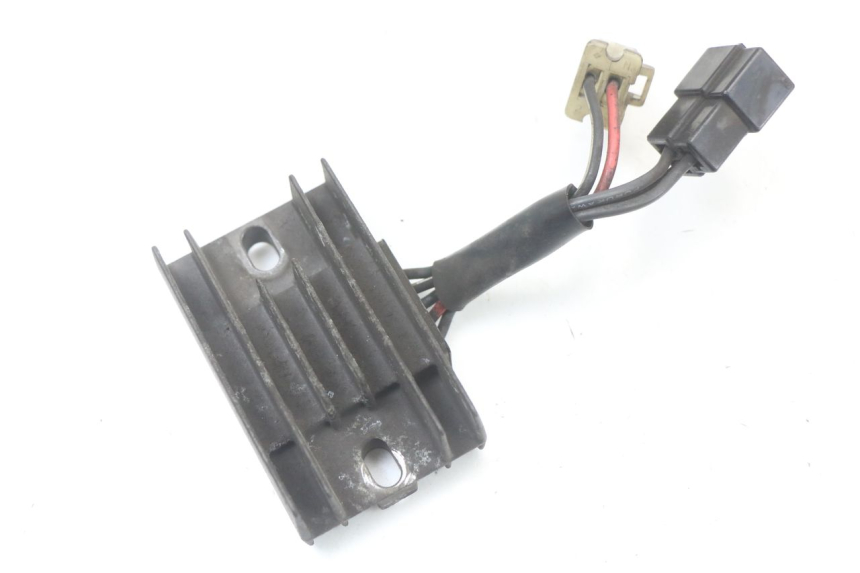 photo de REGULATEUR CHARGE SUZUKI GZ MARAUDER 125 (1998 - 2004)