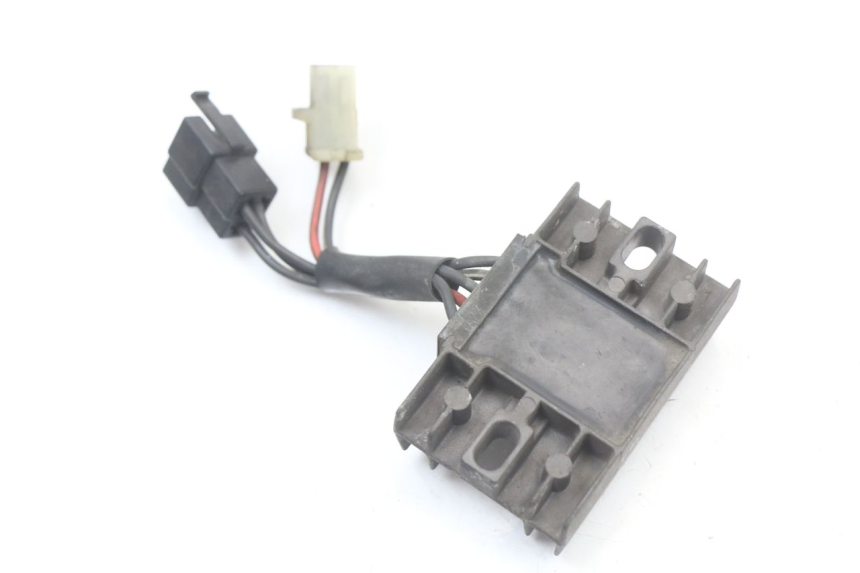 photo de REGULATEUR CHARGE SUZUKI GZ MARAUDER 125 (1998 - 2004)