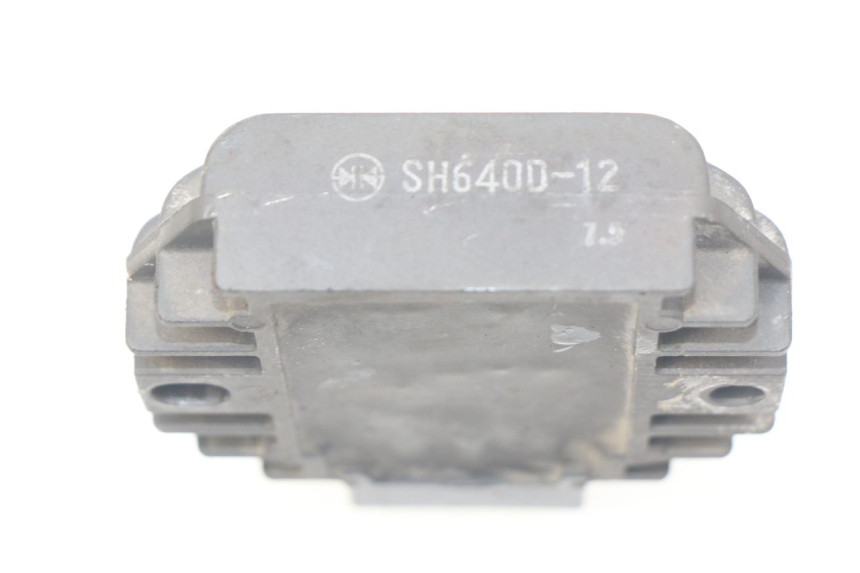 photo de REGULATEUR CHARGE SUZUKI XF FREEWIND 650 (1997 - 2003)