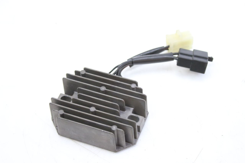 photo de REGULATEUR CHARGE SUZUKI SV S 650 (1999 - 2002)