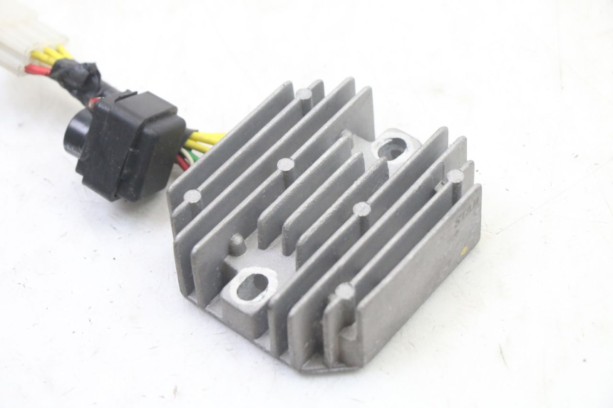 photo de REGULATEUR CHARGE APRILIA SXR 50 (2021 - 2023)