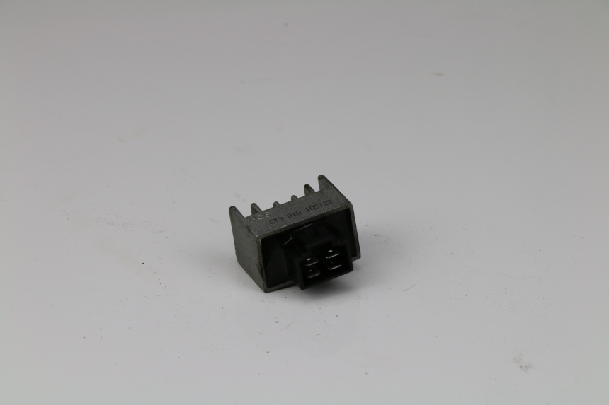 photo de REGULATEUR CHARGE SYM FIDDLE 50 (2008 - 2010)