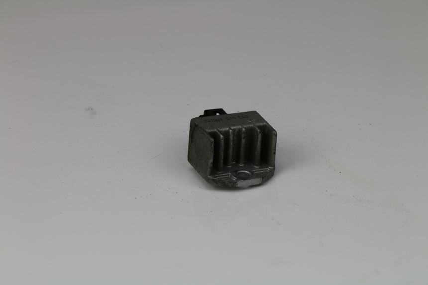 photo de REGULATEUR CHARGE SYM FIDDLE 50 (2008 - 2010)