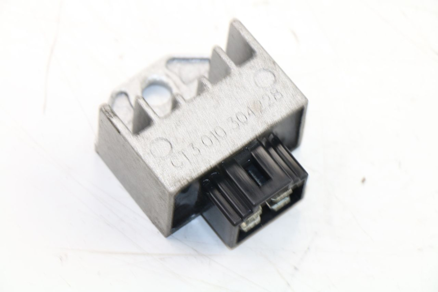 photo de REGULATEUR CHARGE SYM FIDDLE 50 (2008 - 2010)