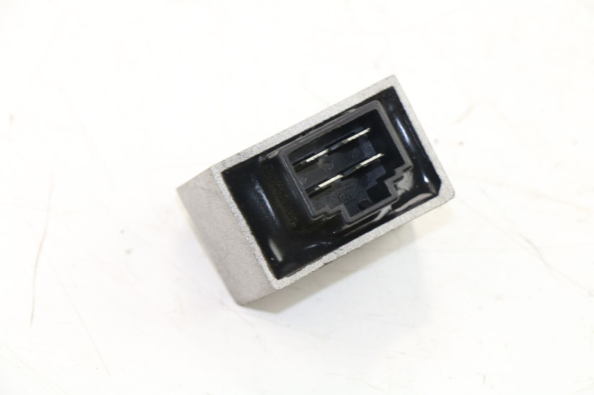 photo de REGULATEUR CHARGE SYM FIDDLE 50 (2008 - 2010)