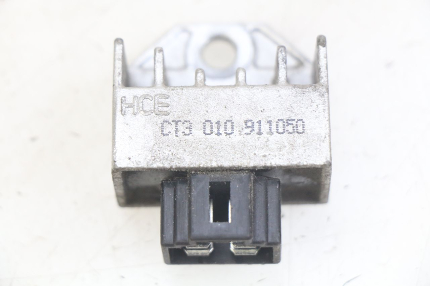 photo de REGULATEUR CHARGE SYM SYMPHONY 125 (2009 - 2015)