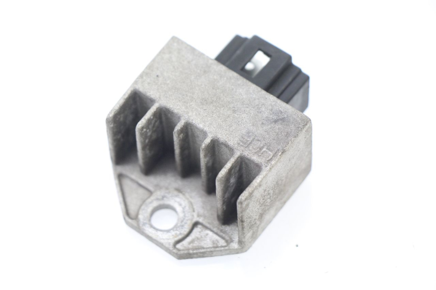photo de REGULATEUR CHARGE SYM TONIK 125 (2010 - 2014)