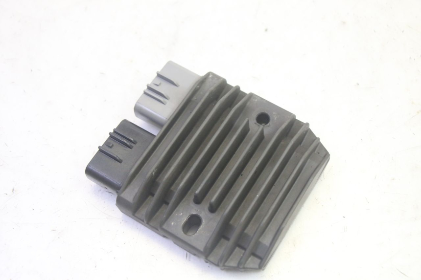 photo de REGULATEUR CHARGE YAMAHA TDM ABS 900 (2002 - 2014) - État de surface