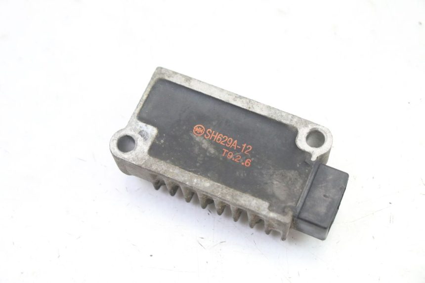 photo de RÉGULATEUR DE CHARGE YAMAHA TDR DELTABOX 125 (1993 - 2003)