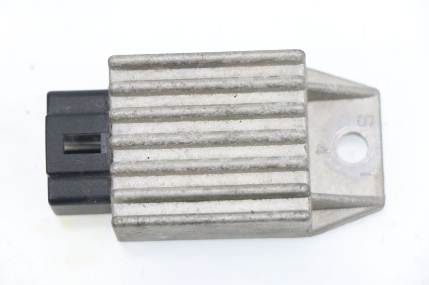 photo de RÉGULATEUR DE CHARGE PEUGEOT TREKKER 50 (1998 - 2004)