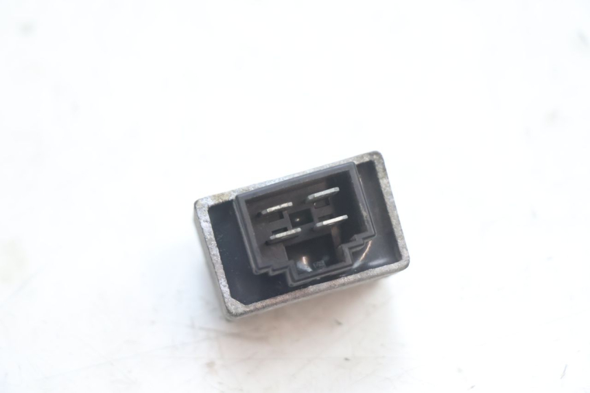 photo de RÉGULATEUR DE CHARGE PEUGEOT TREKKER 50 (1995 - 2004) - Autre angle de vue