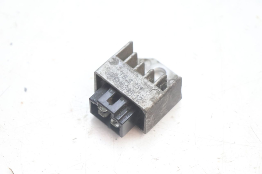 photo de RÉGULATEUR DE CHARGE PEUGEOT TREKKER 50 (1995 - 2004) - Vue principale