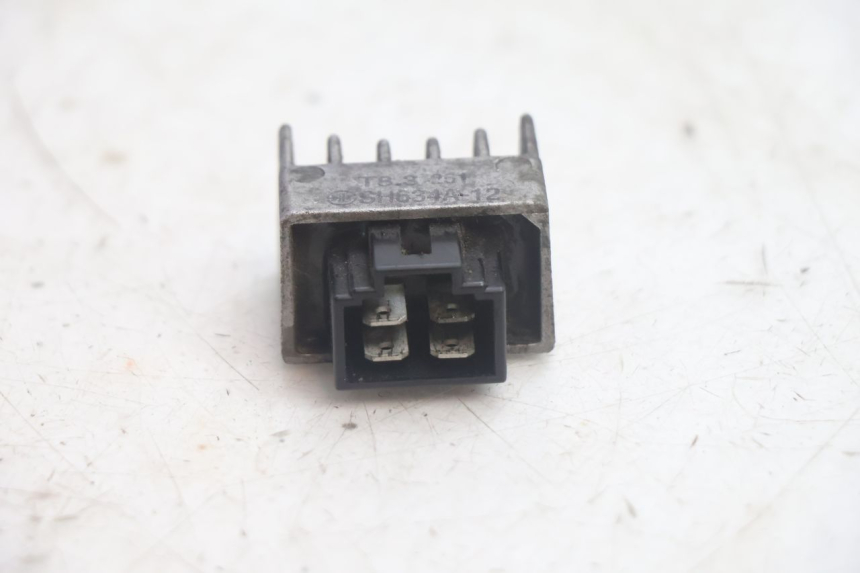 photo de RÉGULATEUR DE CHARGE PEUGEOT TREKKER 50 (1995 - 2004) - Zoom état d’usage