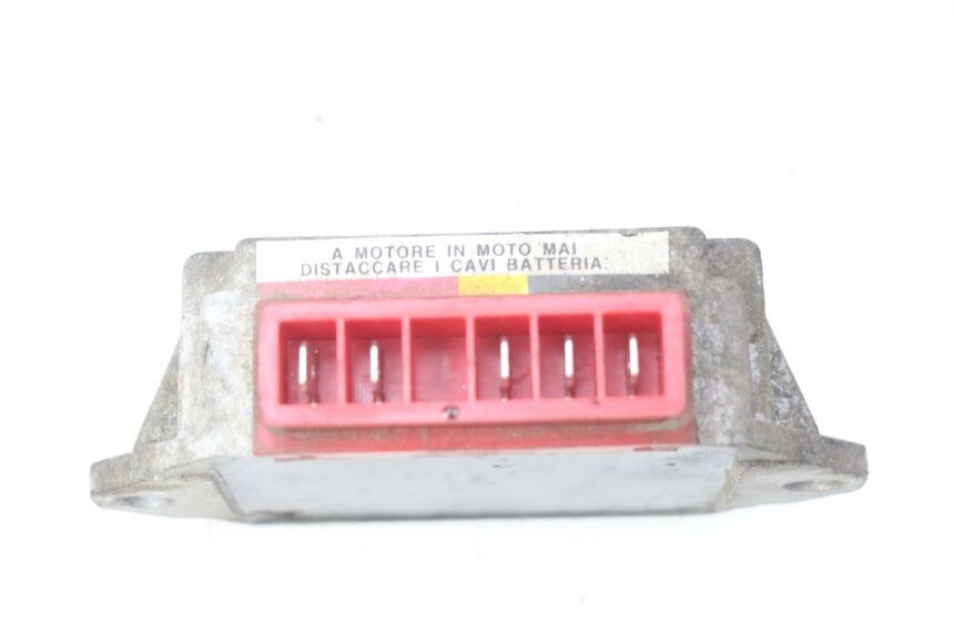 photo de REGULATEUR CHARGE PIAGGIO TYPHOON 50 (1993 - 1999)