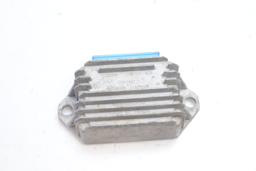 photo de REGULATEUR CHARGE PIAGGIO TYPHOON 50 (1993 - 1999) - Détail de la pièce