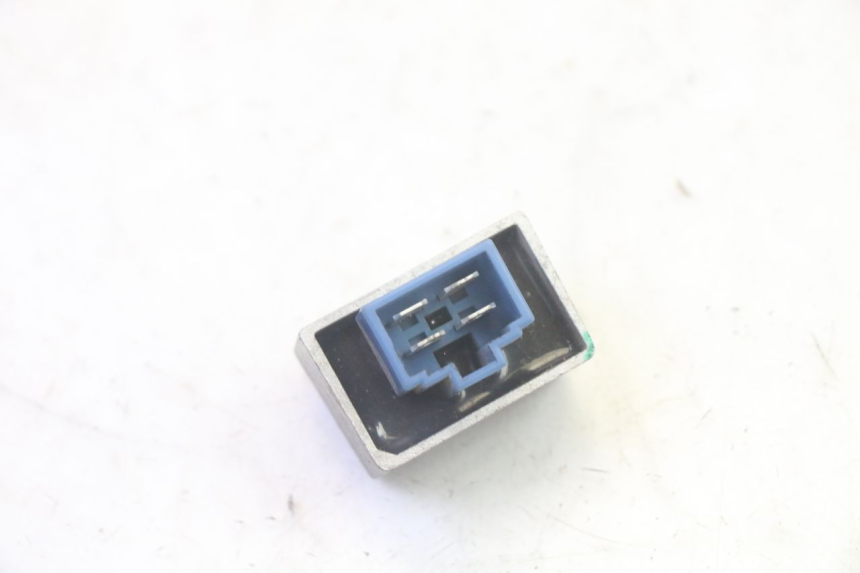 photo de REGULATEUR CHARGE YAMAHA TZR 50 (2008 - 2016) - Zoom état d’usage