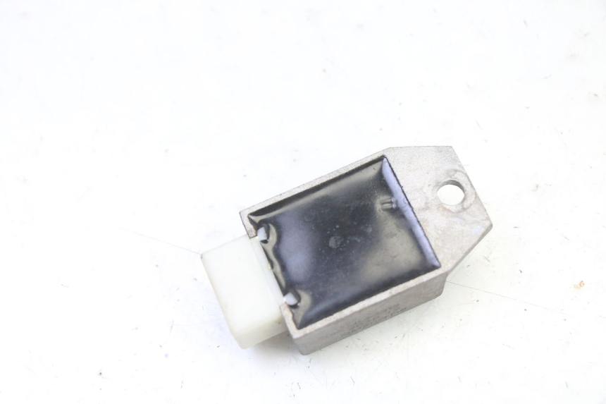 photo de RÉGULATEUR DE CHARGE PEUGEOT V-CLIC VCLIC 50 (2007 - 2013)