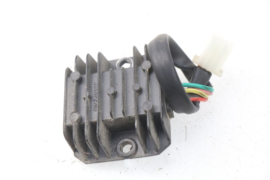 photo de REGULATEUR CHARGE VASTRO R-ONE 4T 50 (2014 - 2022)