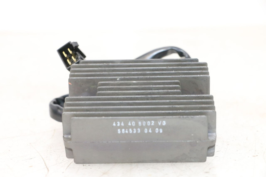 photo de REGULATEUR CHARGE PIAGGIO VESPA GTS SUPER IE 125 (2009 - 2016) - Détail de la pièce