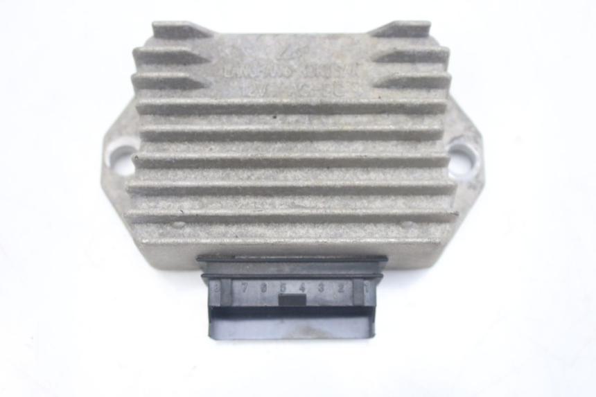 photo de REGULATEUR CHARGE PIAGGIO VESPA S 2T 50 (2007 - 2014)