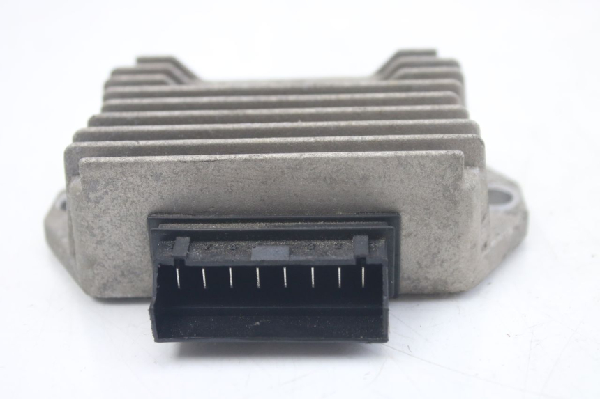 photo de REGULATEUR CHARGE PIAGGIO VESPA S 2T 50 (2007 - 2014)