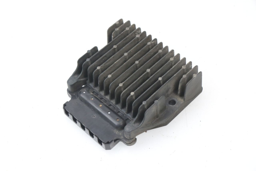 photo de REGULATEUR CHARGE HONDA VFR F 1200 (2010 - 2015) - Vue principale