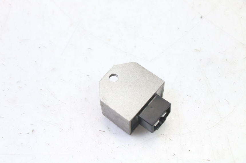 photo de RÉGULATEUR DE CHARGE PEUGEOT VIVACITY NEW 4T 50 (2008 - 2017)