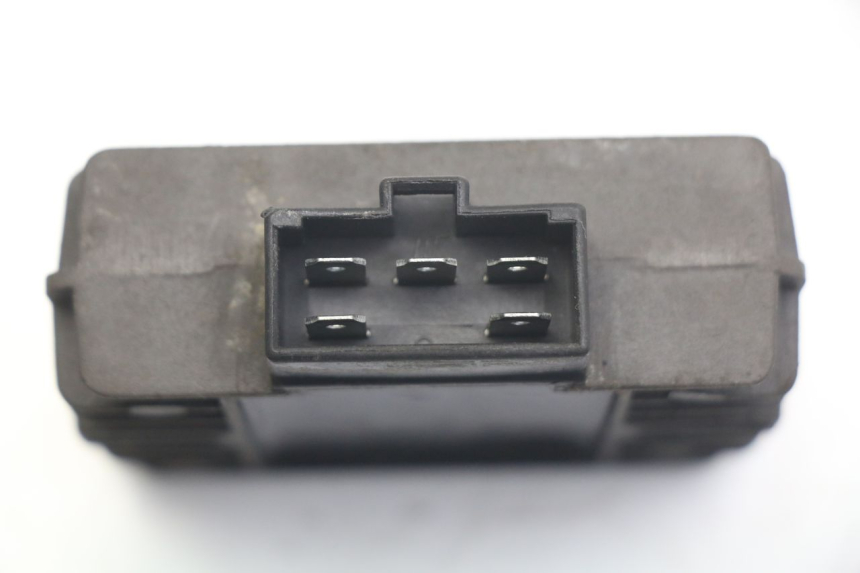 photo de REGULATEUR CHARGE PEUGEOT VIVACITY 125 (2010 - 2017)