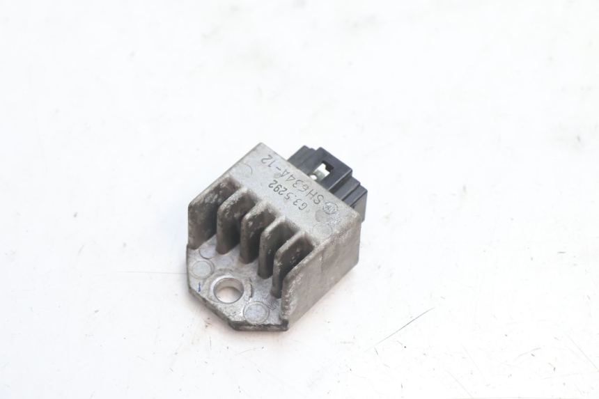 photo de REGULATEUR CHARGE PEUGEOT VIVACITY 50 (1998 - 2003) - Zoom état d’usage