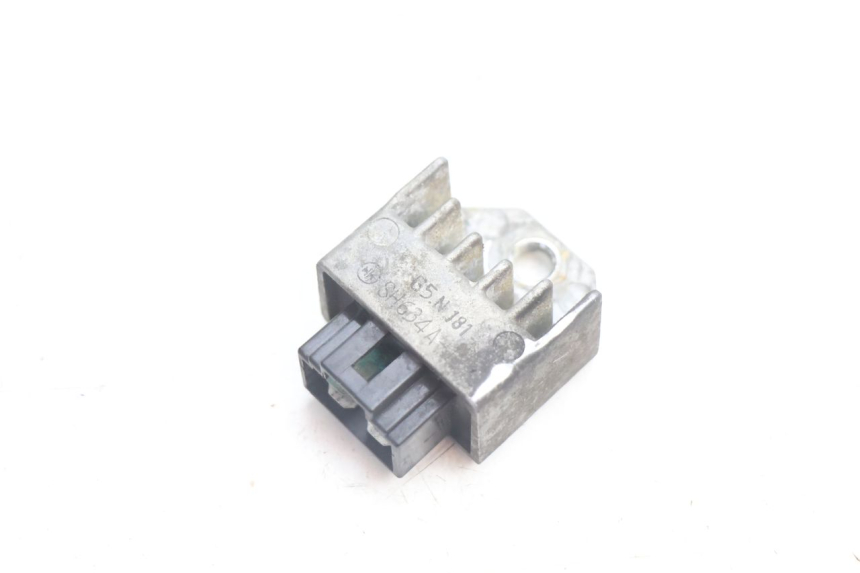 photo de REGULATEUR CHARGE PEUGEOT VIVACITY 50 (2004 - 2009) - Vue principale