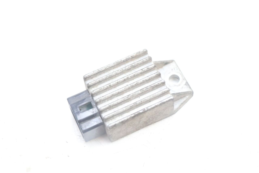 photo de REGULATEUR CHARGE PEUGEOT VIVACITY 100 (1999 - 2008) - Vue principale
