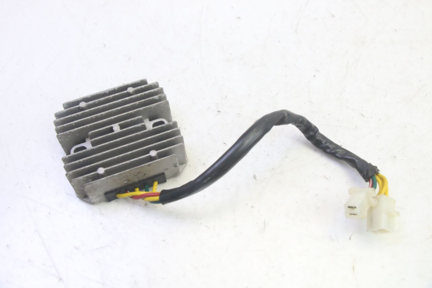 photo de REGULATEUR CHARGE DAELIM VJ ROADWIN FI 125 (2008 - 2017) - Zoom état d’usage