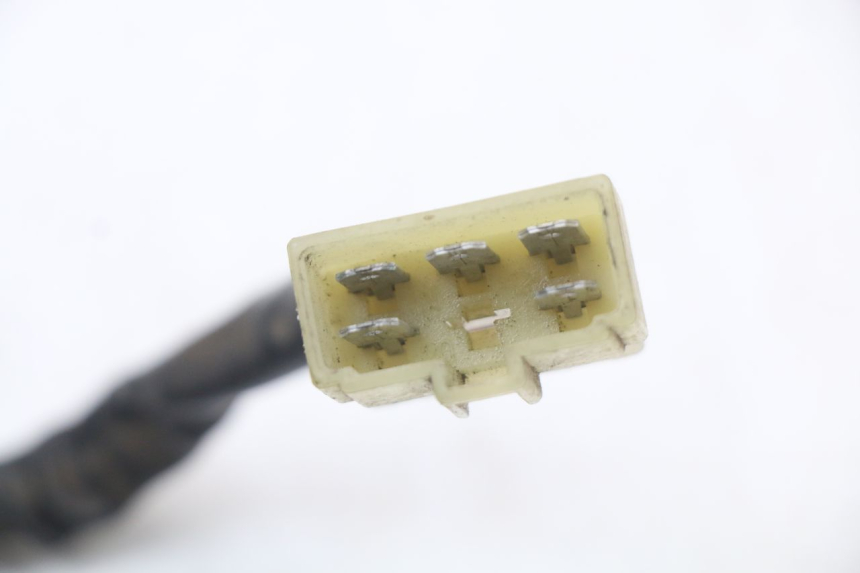 photo de REGULATEUR CHARGE SUZUKI VL INTRUDER 125 (2004 - 2007) - Gros plan technique