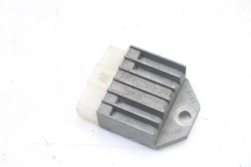 photo de REGULATEUR CHARGE YAMAHA WHY 50 (1998 - 2000)