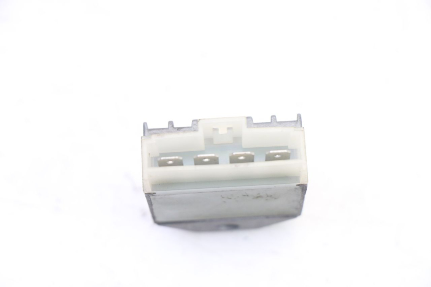 photo de REGULATEUR CHARGE YAMAHA WHY 50 (1998 - 2000)