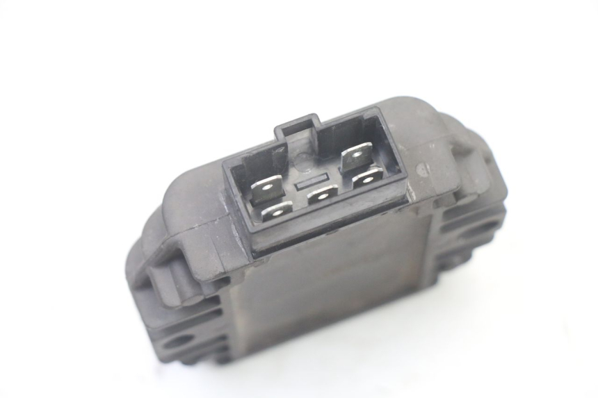 photo de REGULATEUR CHARGE YAMAHA X-MAX XMAX 125 (2010 - 2014)