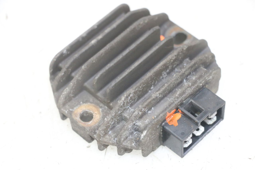 photo de REGULATEUR CHARGE YAMAHA X-MAX XMAX 125 (2010 - 2014)