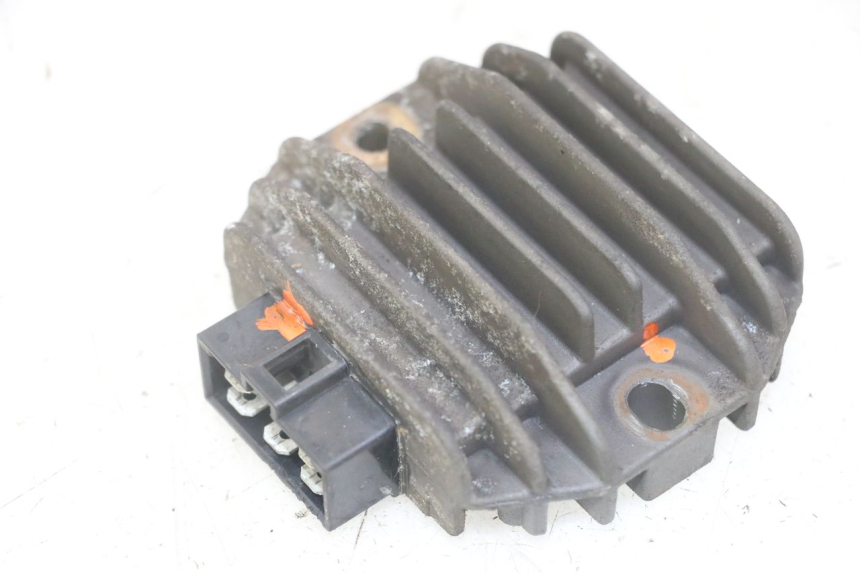 photo de REGULATEUR CHARGE YAMAHA X-MAX XMAX 125 (2010 - 2014)