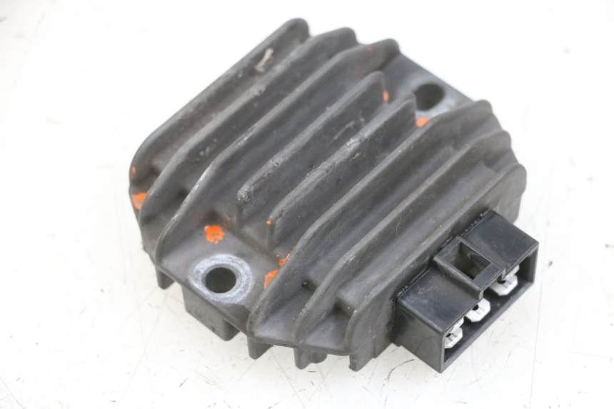 photo de REGULATEUR CHARGE YAMAHA X-MAX XMAX 125 (2010 - 2014) - Vue principale