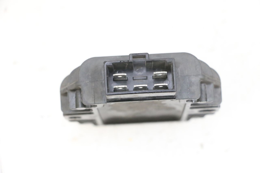 photo de REGULATEUR CHARGE YAMAHA X-MAX XMAX 125 (2010 - 2014) - Zoom état d’usage