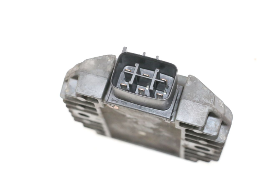 photo de REGULATEUR CHARGE YAMAHA XMAX X-MAX 125 (2006 - 2009) - Zoom état d’usage