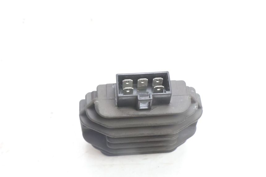 photo de REGULATEUR CHARGE YAMAHA X-MAX XMAX 125 (2010 - 2013) - Zoom état d’usage