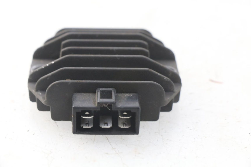 photo de REGULATEUR CHARGE PIAGGIO X9 EVOLUTION 125 (2003 - 2007)